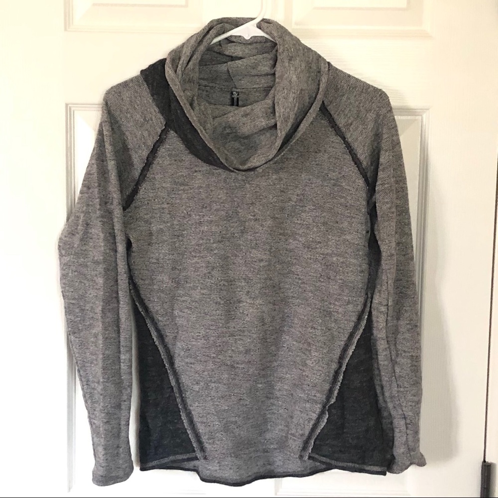 KUHL Nova pullover grey cowl sweatshirt sz S